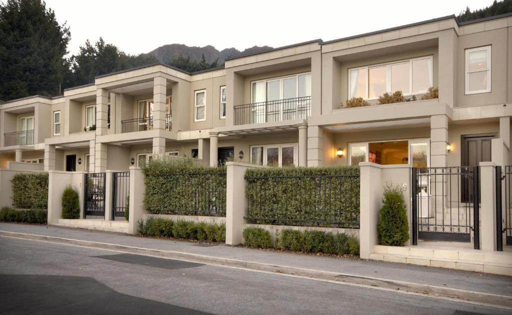 Esplanade Queenstown By Staysouth Экстерьер фото