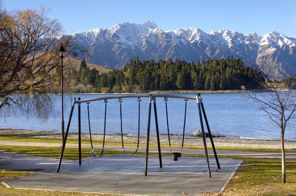 Esplanade Queenstown By Staysouth Номер фото