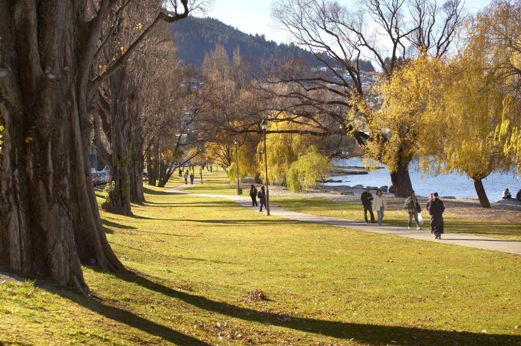 Esplanade Queenstown By Staysouth Экстерьер фото